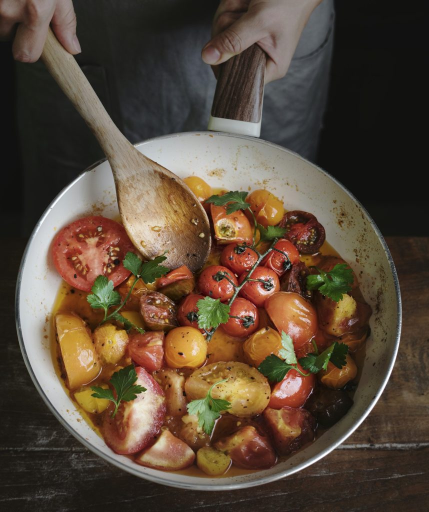 Fresh tomato sauce food photography recipe idea