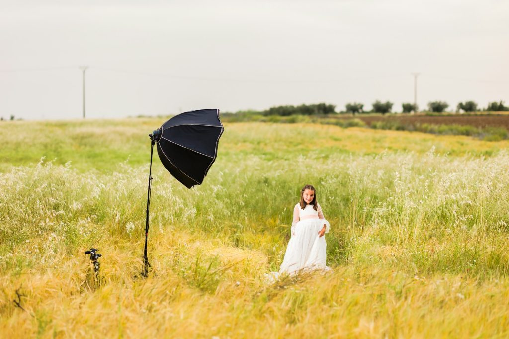 professional photo shoot production with soft-box equipment from girl communion